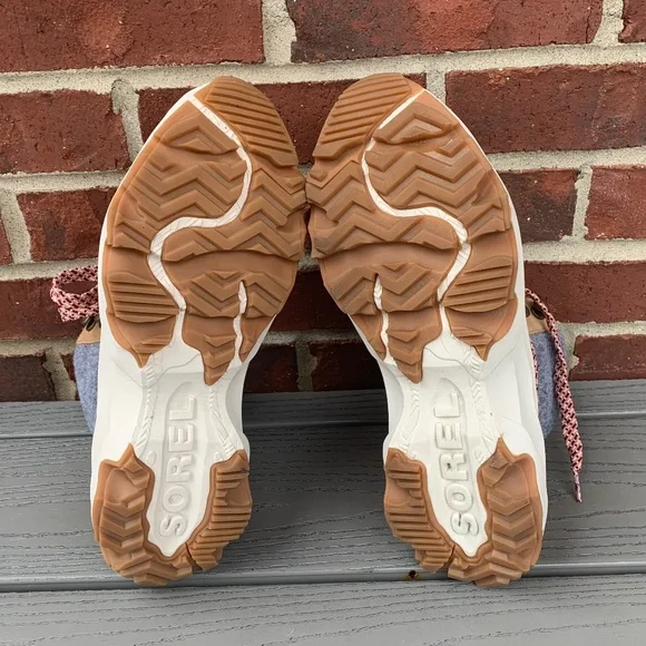 Sorel Kinetic Breakthru Conquest Waterproof Boots - Picture 8 of 13